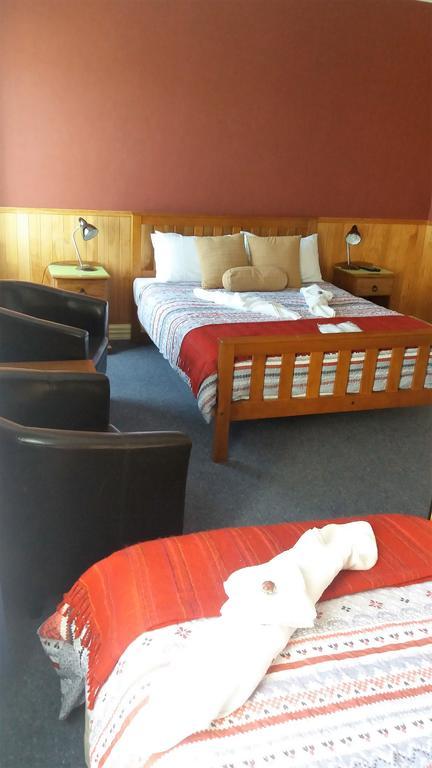 Stony River Hotel Okato Esterno foto