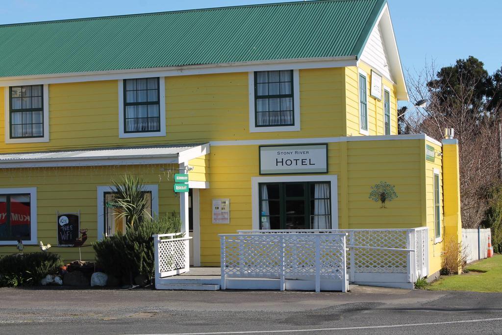 Stony River Hotel Okato Esterno foto